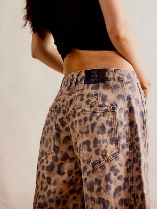 29 LONG We The Free People Good Luck Printed Barrel Jeans Cheetah Leopard Animal - Picture 8 of 13